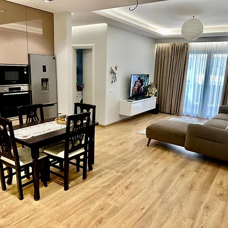 Holiday Apartament Апартаменты