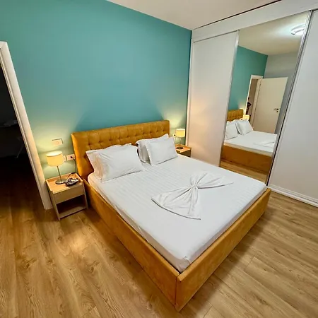 公寓 Xhem Luxury Apartament