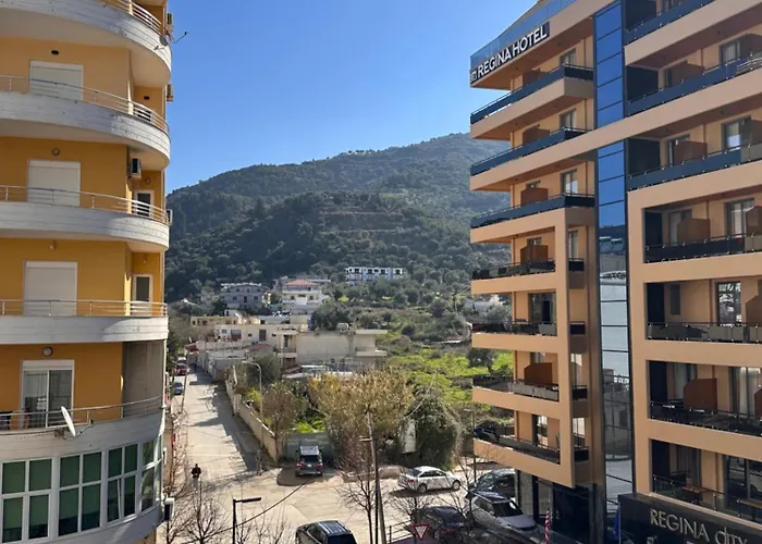 Lägenhet Holiday Apartament Vlorë